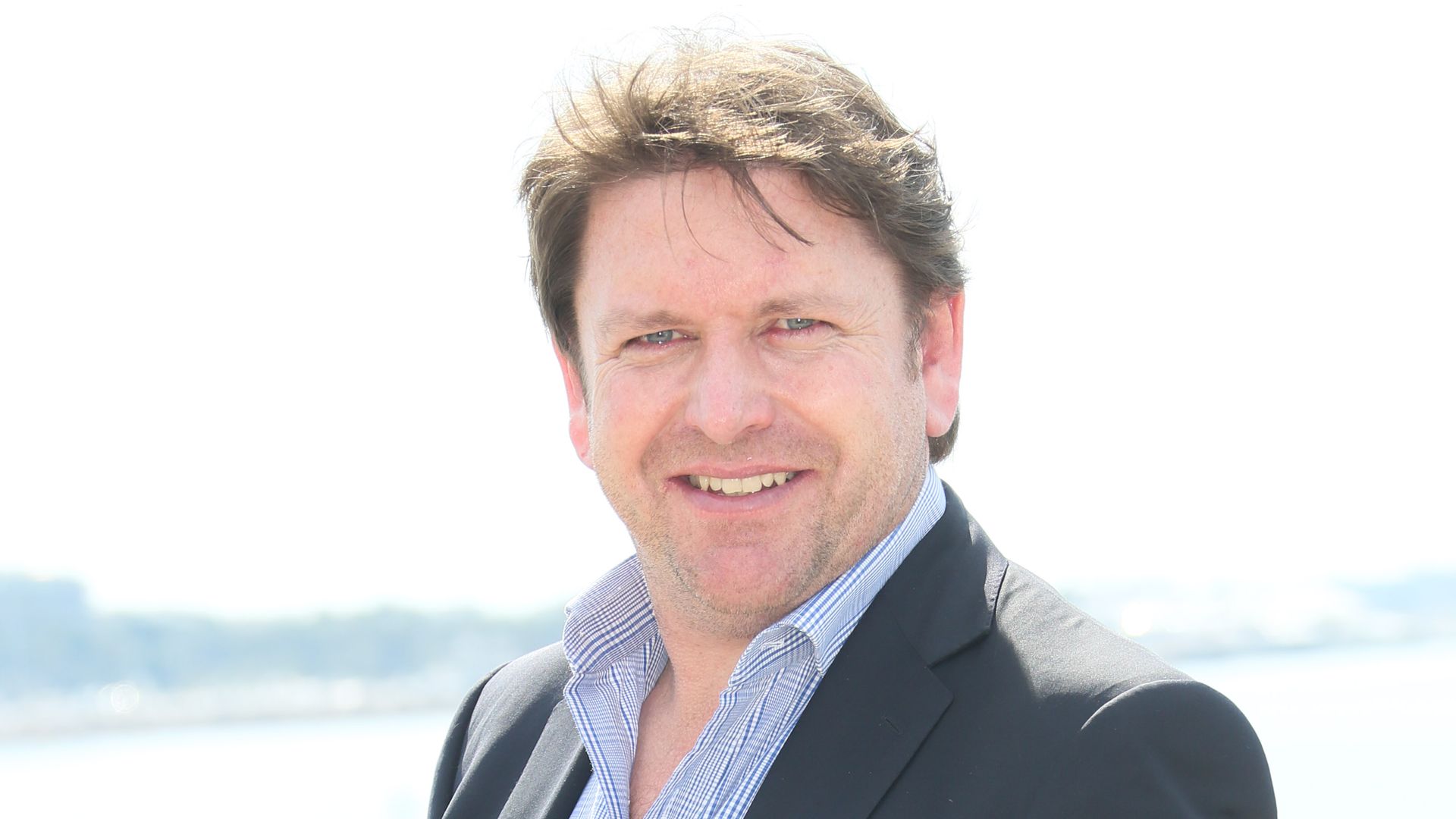 James Martin reveals lavish job offer away from Saturday Morning post thumbnail image